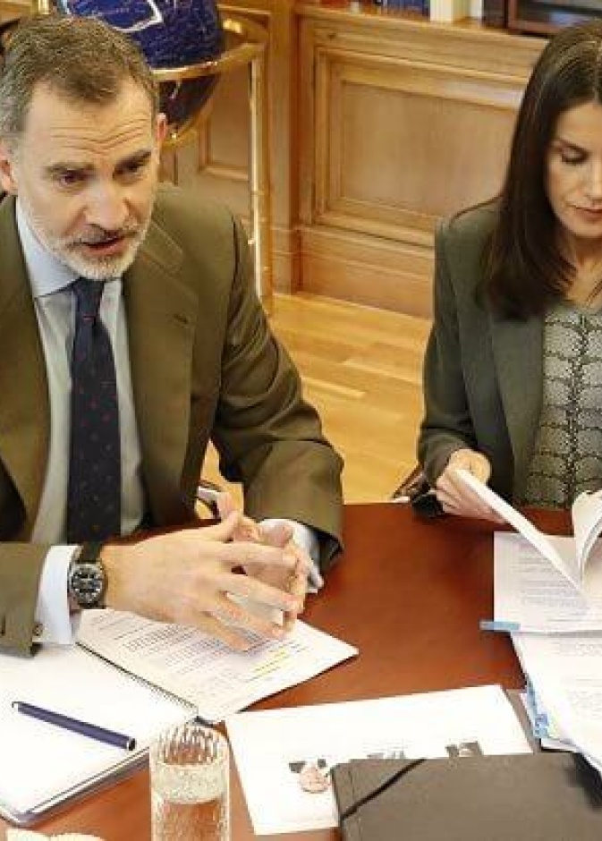 الملكة ليتيزيا تشارك في مؤتمر فيديو مع ممثلي مؤسسة خيرية للأطفال