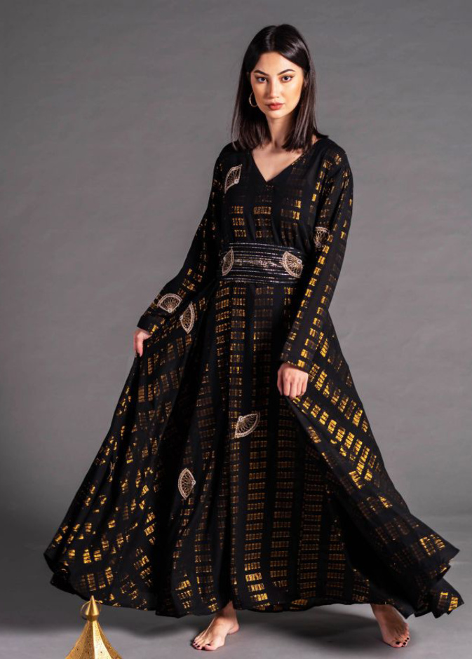 الأسود والذهبي البراق بتصميم عصري وشبابي