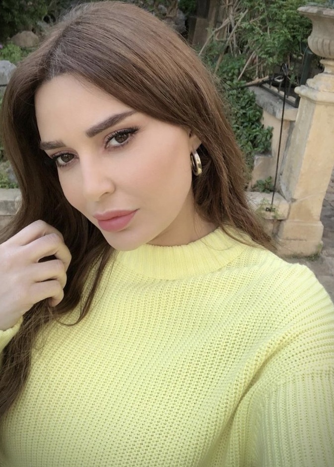 تشارك سيرين عبد النور متابعيها بصورة أنثوية مرفقة ببعض الأفكار الإيجابية