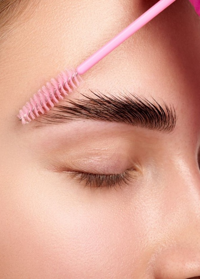 احصلي على حواجب كثيفة بخطوات سهلة