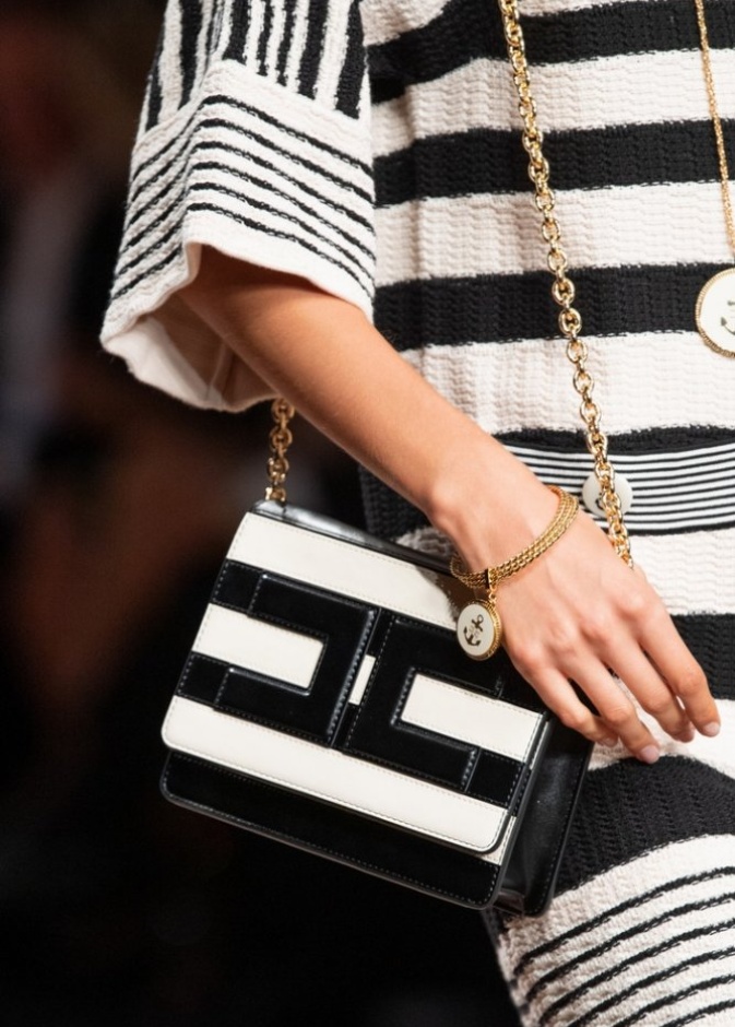  حقائب المونوكروم لإطلالاتك اليومية في رمضان 2020 من Elisabetta Franchi