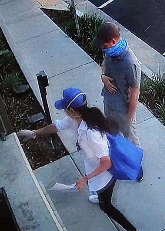 الظهور العلني الأول لثنائي ساسكيس في لوس أنجلوس