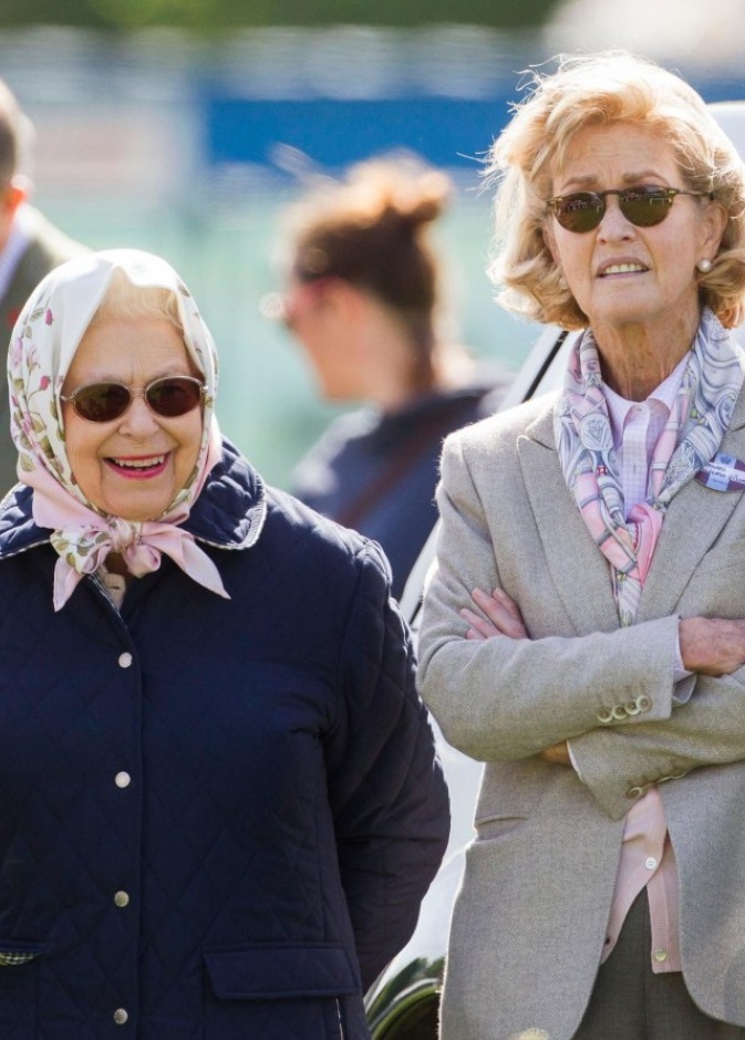 بينيلوبي ميريديث أصغر من ملكة بريطانيا بـ 30 عاما