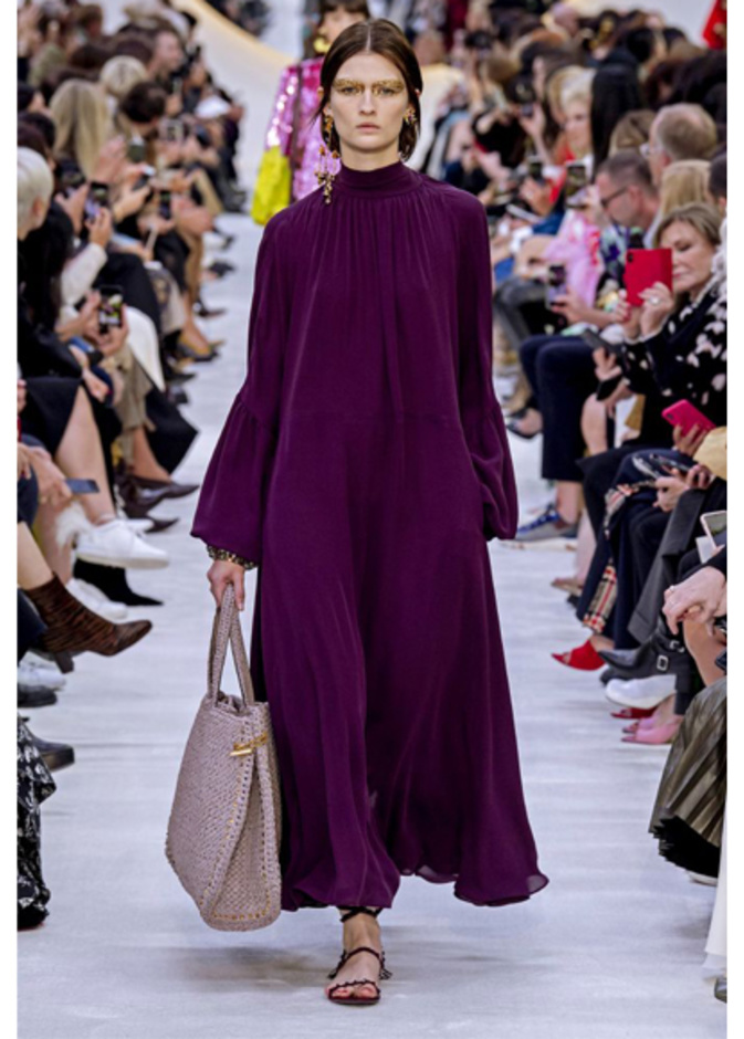 موديلات ملابس باللون البنفسجي لرمضان 2020 من Valentino