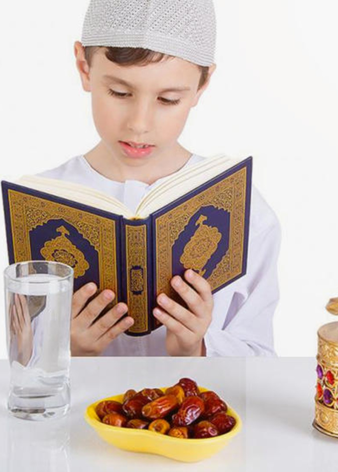 طرق لتعويد الطفل على الصيام