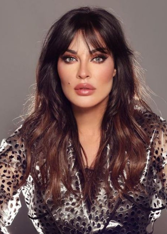 نادين نجيم بتسريحة شعر مع الغرة