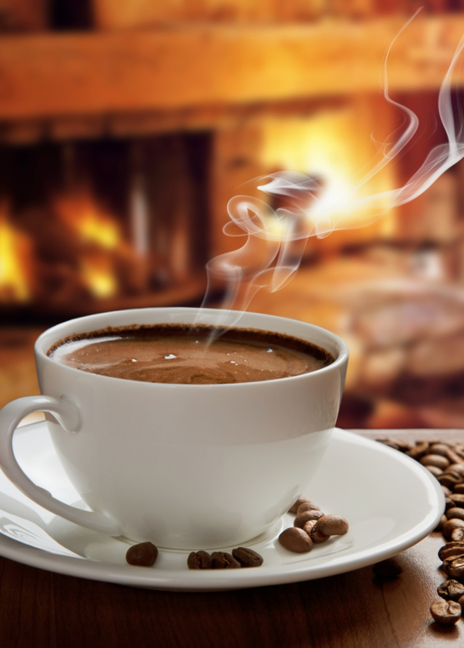 الإفراط في شرب القهوة في رمضان يسبب حرقة المعدة