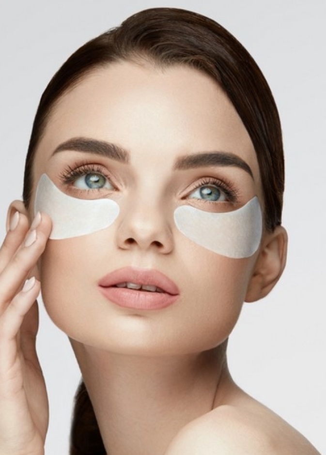 تخلصي من تجاعيد تحت العين من خلال اتباعك هذه الخلطات الطبيعية