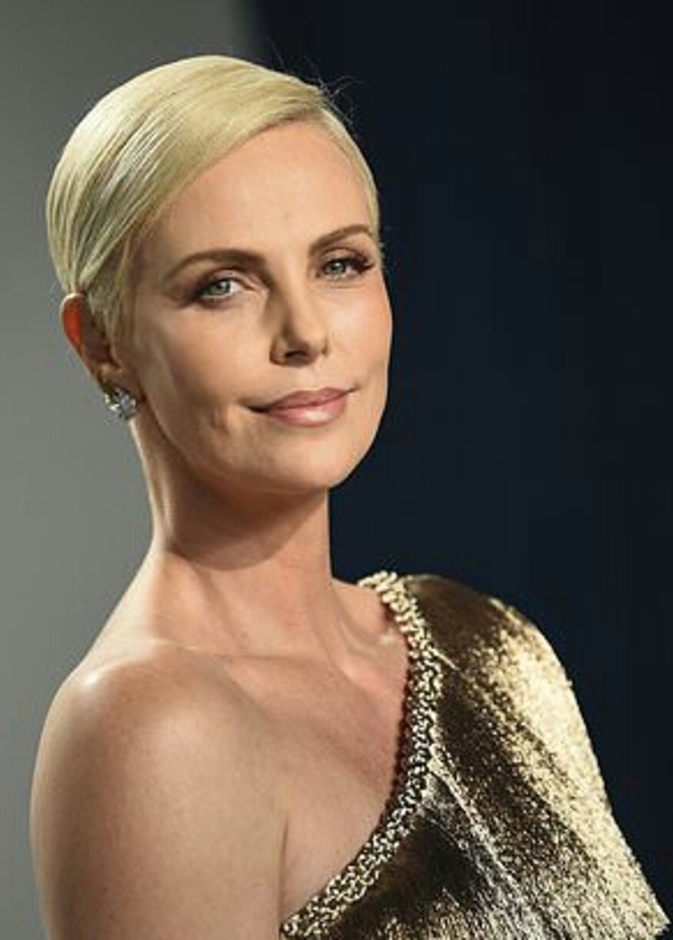 تشارليز ثيرون 