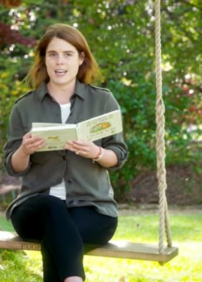 الأميرة يوجين تنضم لوالدتها وتقرأ قصة للأطفال في مقطع فيديو جديد