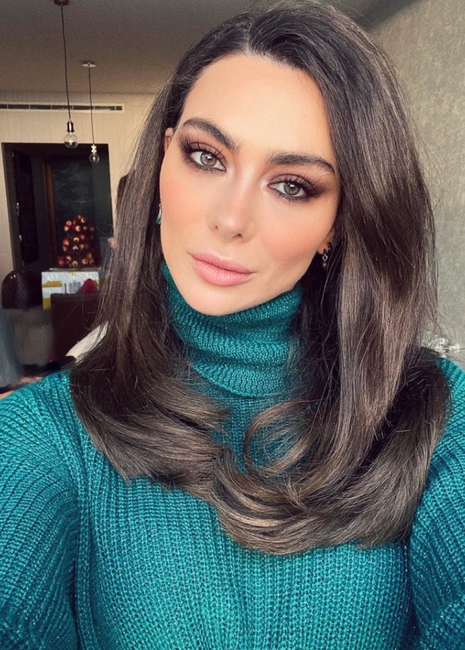 ستيفاني صلييا في مسلسل الساحر