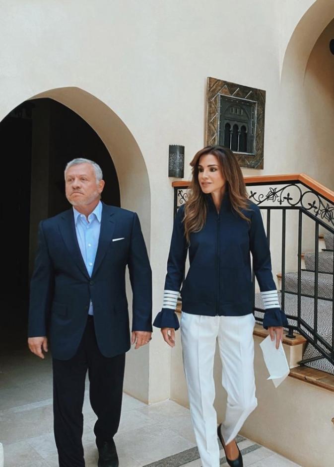 أحدث إطلالة للملك عبدالله والملكة رانيا في المنزل خلال الحجر الصحي