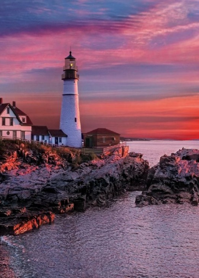 مشهد رائع لغروب الشمس في منارة راس بورتلاند