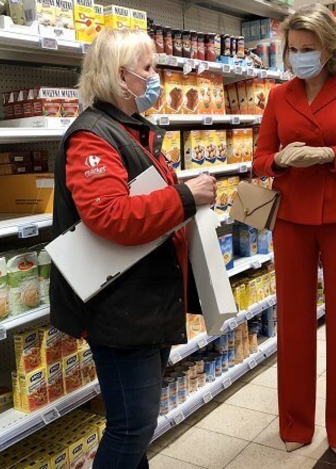 ملكة بلجيكا في  زيارة غير متوقعة لسوبر ماركت