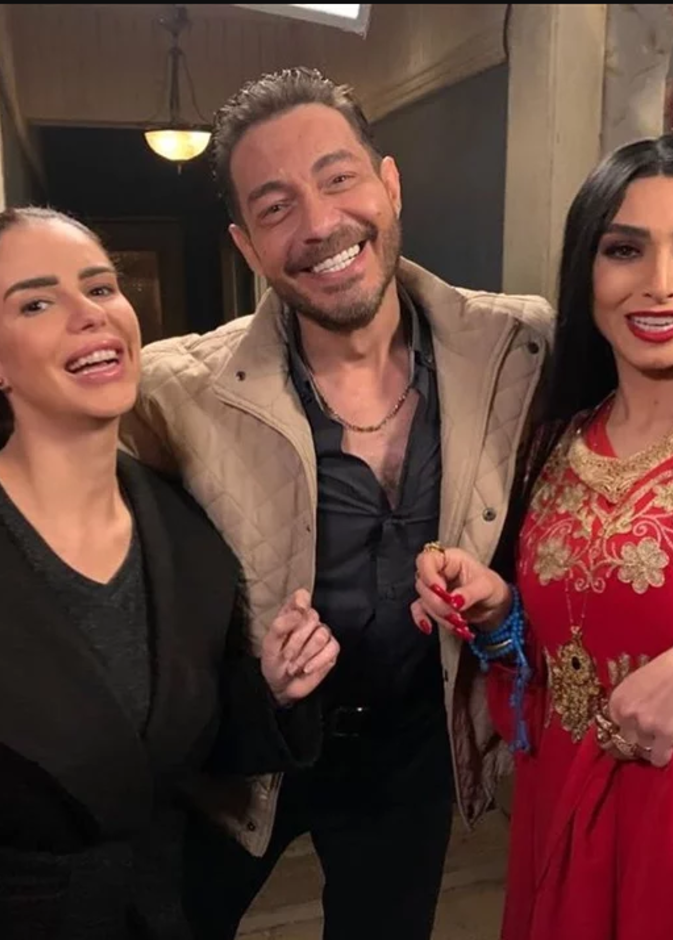 احمد زاهر وروجينا ودنيا عبد العزيز