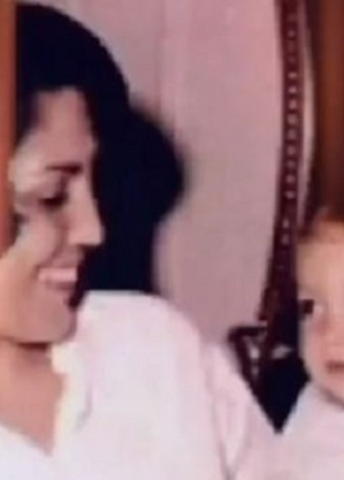 جينيفر لوبيز في طفولتها