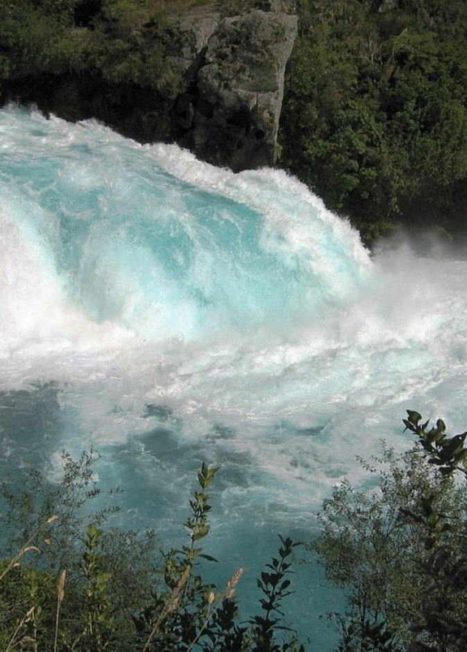  تدفق المياه في شلالات هوكا