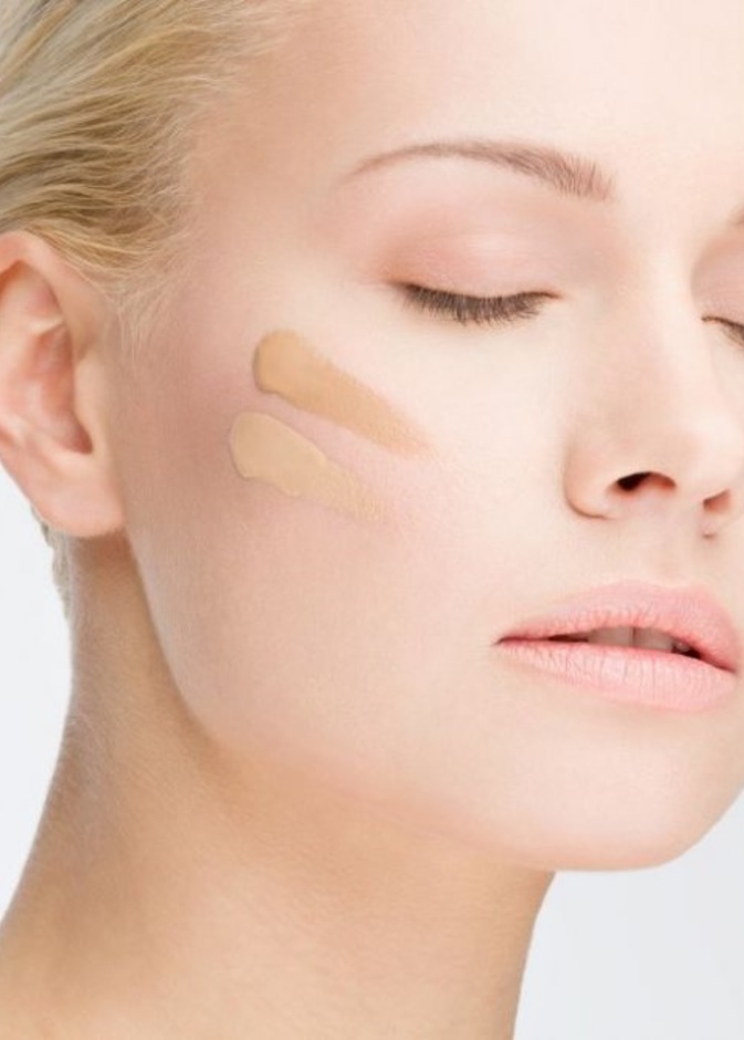 اختاري كريم أساس فاتح إذا كانت بشرتك جافة للحصول على أجمل مكياج