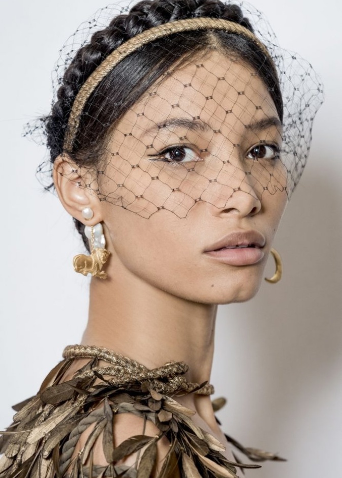 اجمل صيحات مكياج صيف 2020 مع الآيلاينر البارز من DIOR