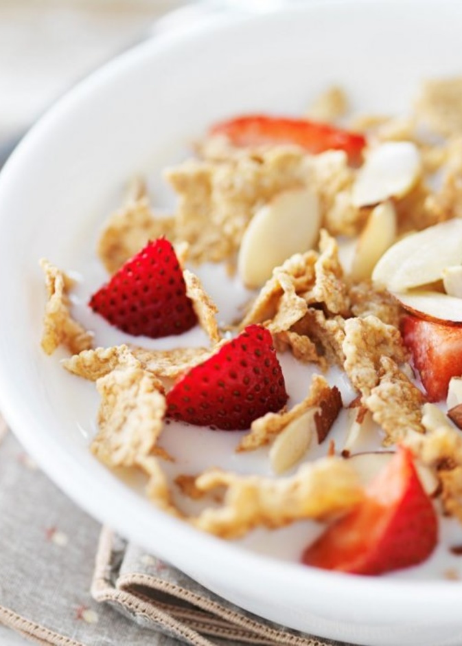  اكلات رجيم سهلة وسريعة للسحور في رمضان 2020 -الشوفان بالفواكه