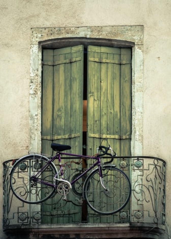  جدران نيم -Hugues de BUYER-MIMEURE