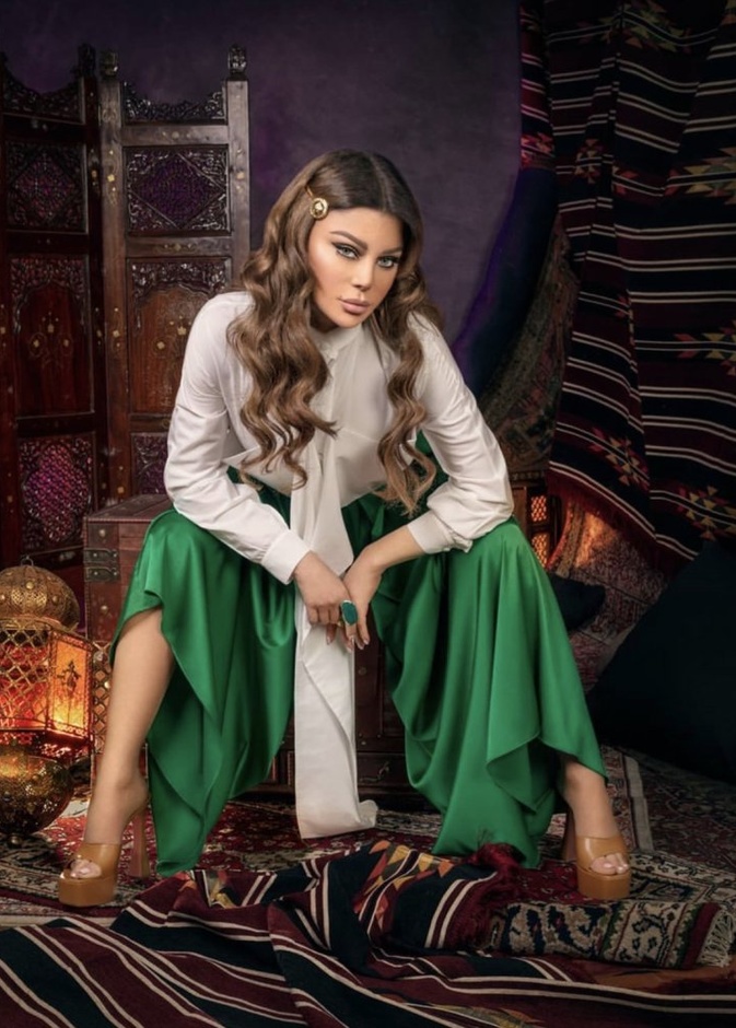 هيفاء وهبي تتألق بإطلالة رمضانية رائعة في أجدد جلسة تصوير لها