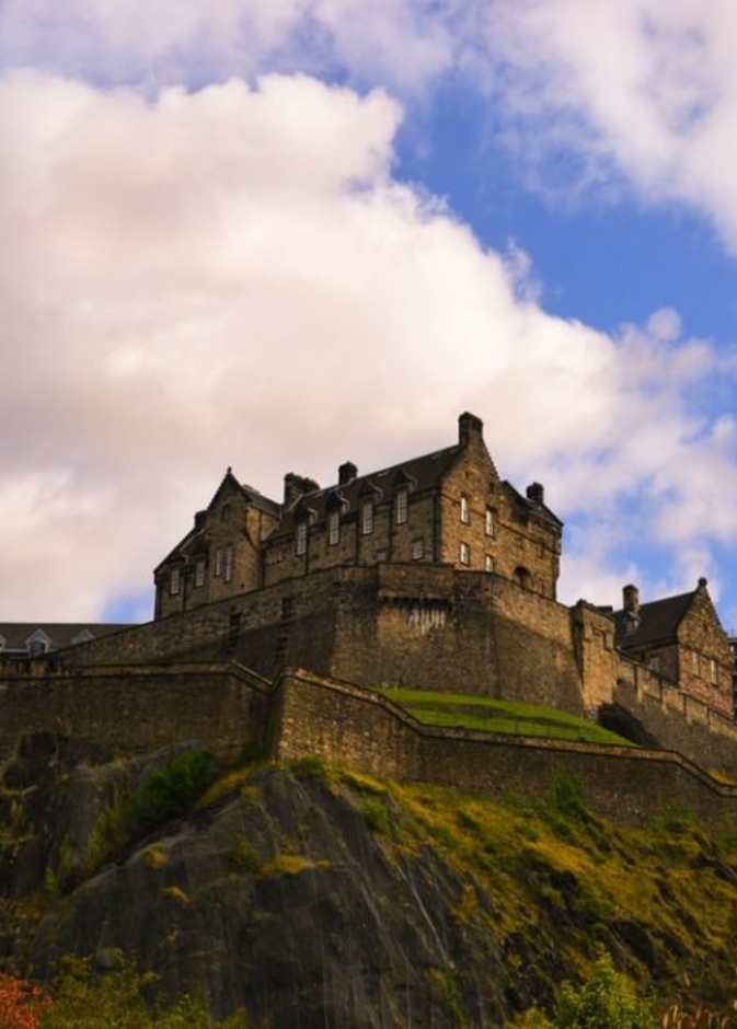 قلعة إدنبره Edinburgh Castle (35,737 متر مربع)، إسكتلندا بواسطة Serena Repice Lentini