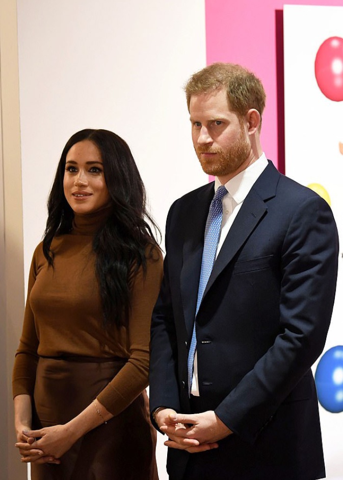 الأمير هاري تائه في حياته الجديدة