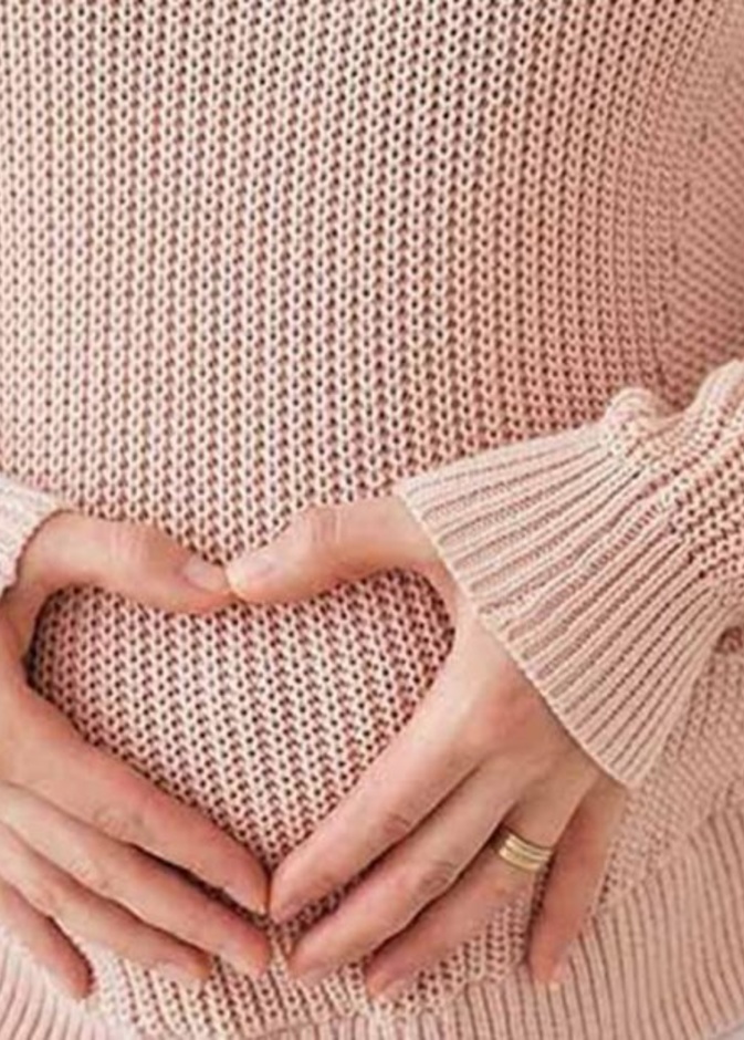 كيف تكون إفرازات الحمل في الشهر الأول