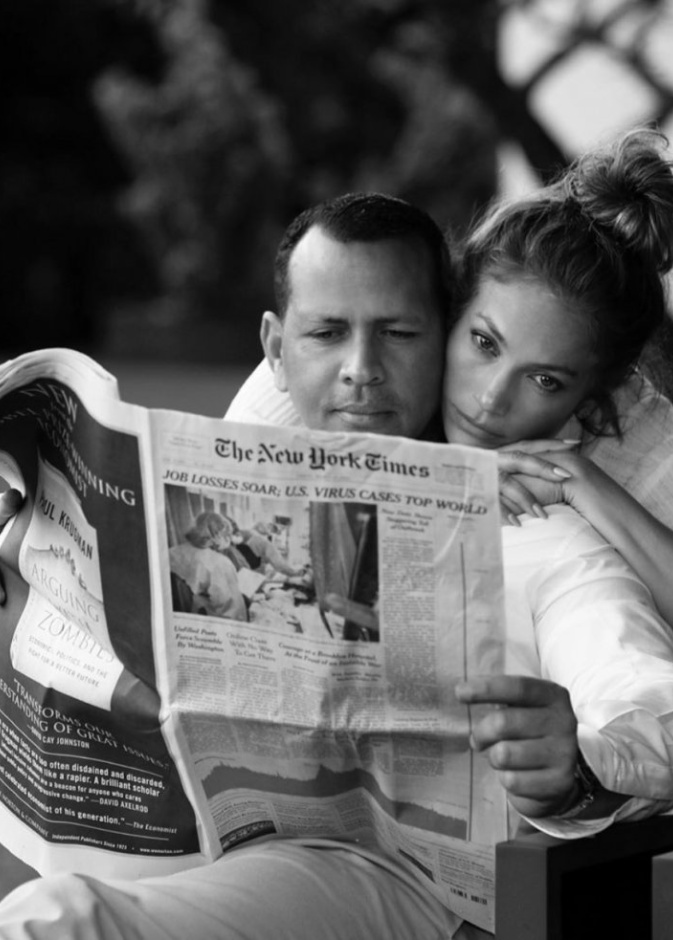 جينيفر لوبيز تعزز مساندة العائلة في هذا الوقت بصورة مع خطيبها أليكس