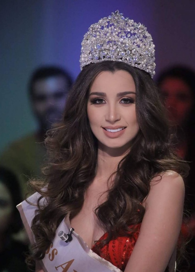 سارة التونسي