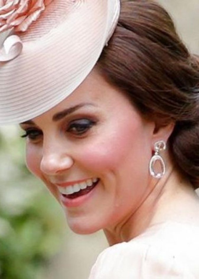 تعرفي على حيل الموضة الذكية التي تستخدمها سيدات العائلة الملكية لإطلالات مميزة