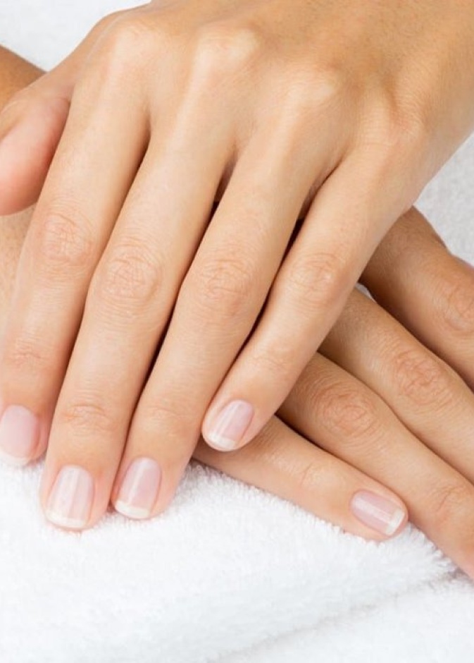 3 طرق طبيعية بسيطة لعلاج اصفرار الأظافر في المنزل قبل عيد الفطر