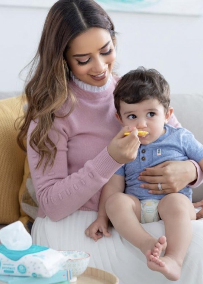 بلقيس فتحي بصورة لطيفة برفقة ابنها تركي