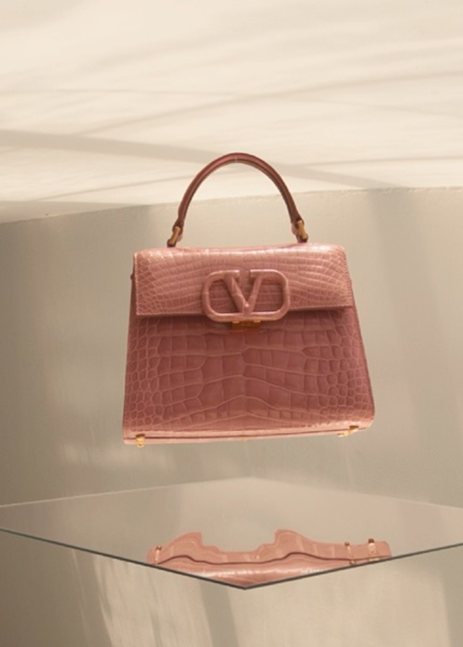 مجموعة أكسسوارات Valentino Garavani بإصدار محدود
