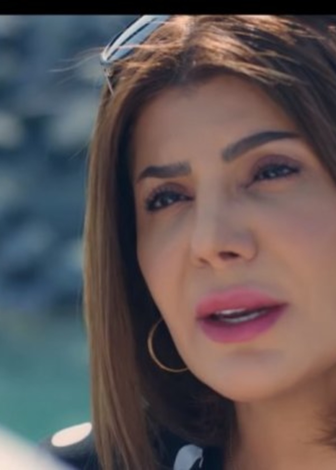 الكون في كفة