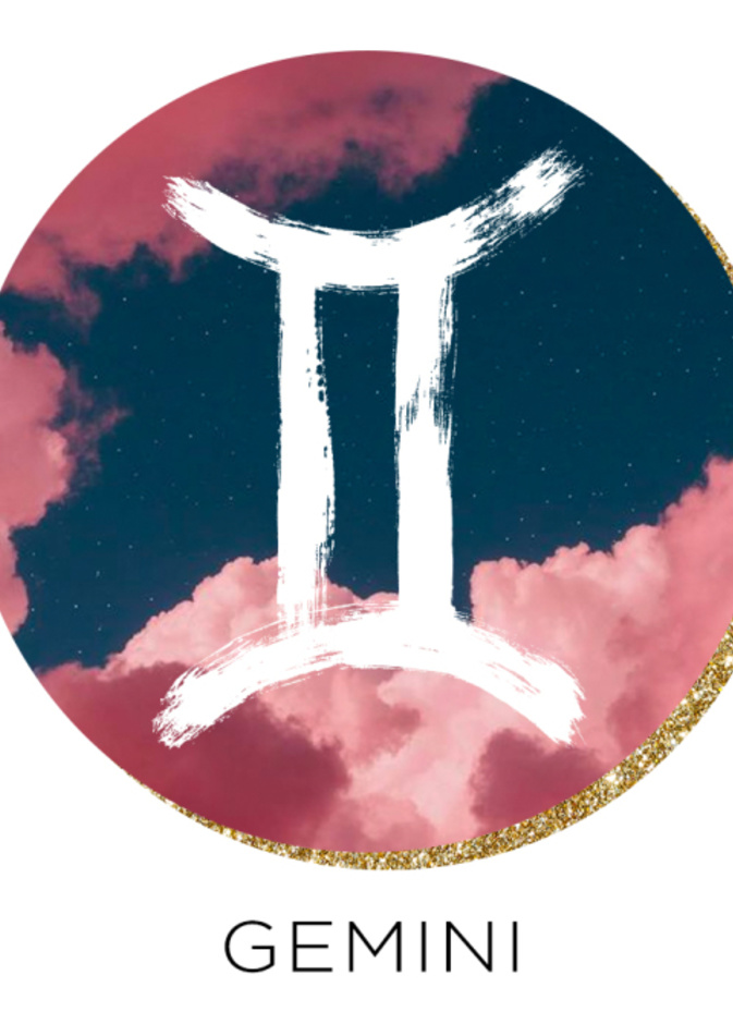  يتميّز بروح المرح والفكاهة والتفاؤل