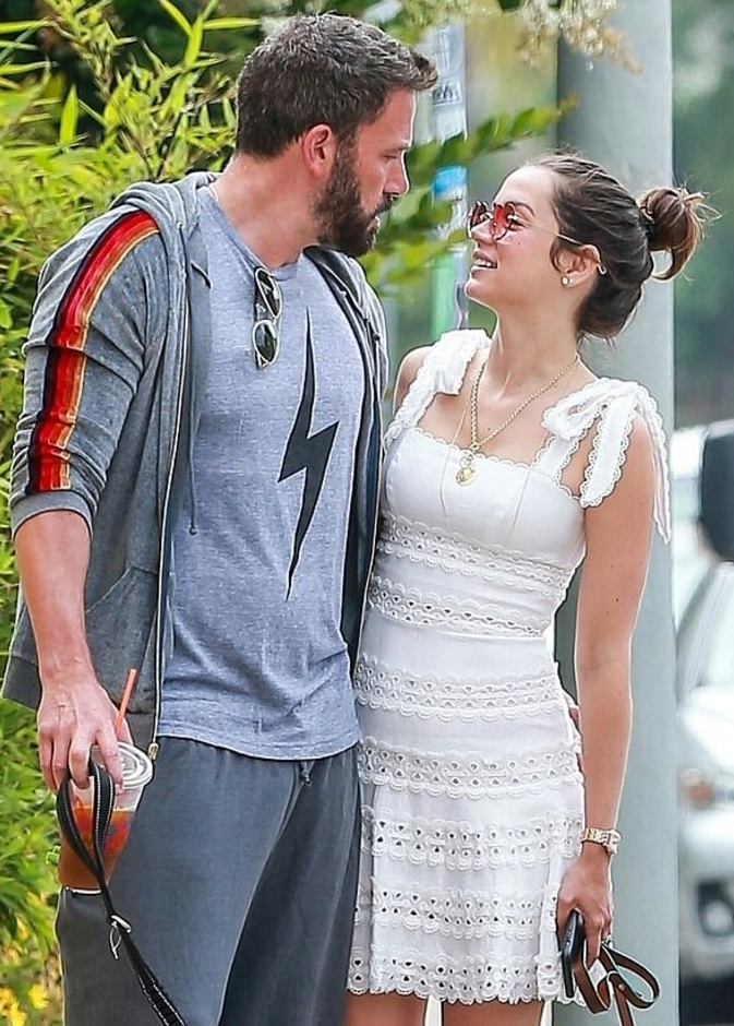 بن أفليك و أنا دي أرماس 