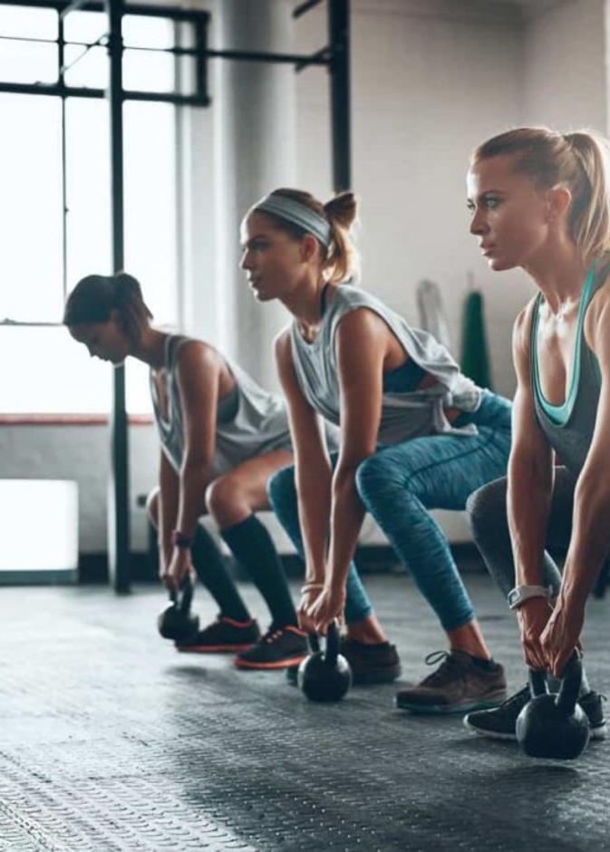  تمارين لتقوية عضلات الجسم للنساء في المنزل 