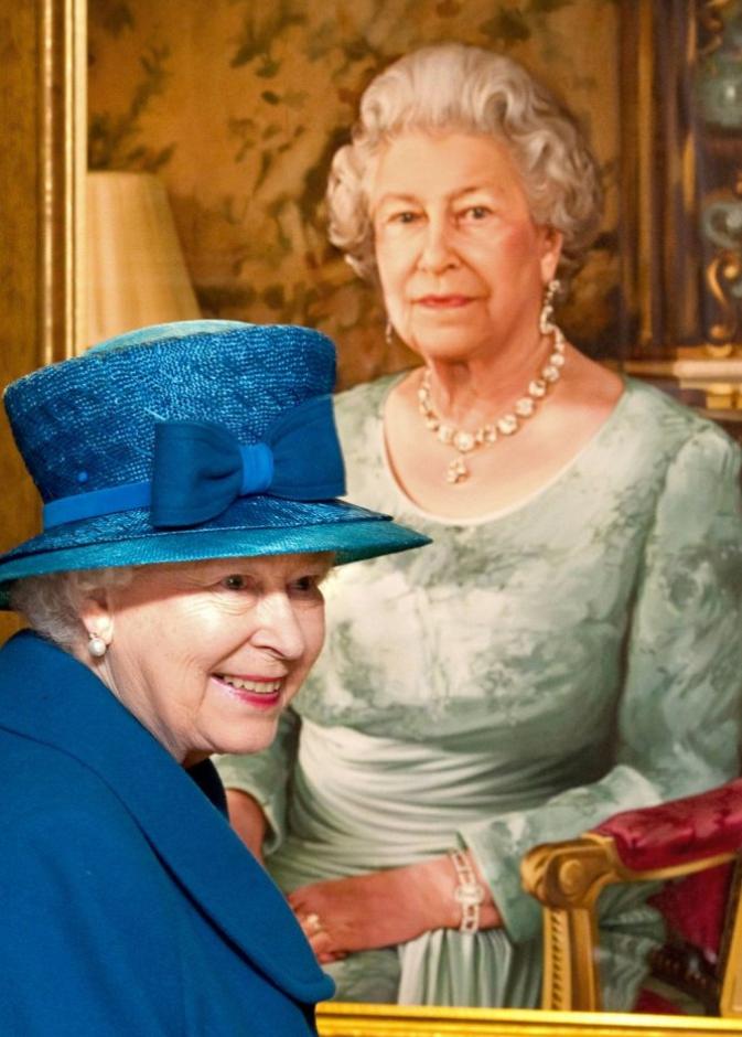 بورتريهات أفراد العائلة المالكة البريطانية بعيون محبيهم من الرسامين