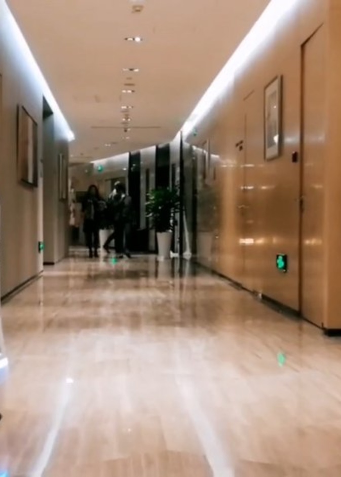 برنامج أسكوت كيرز لتقديم خدمة فندقية غير تلامسية