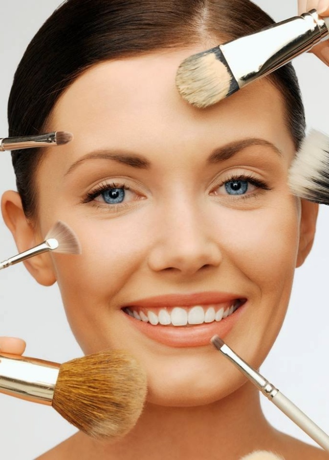  5 أخطاء شائعة عند وضع المكياج تفسد اطلالتك