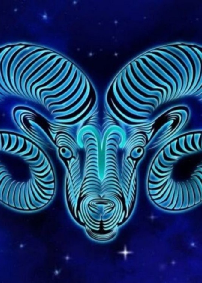 إذا كان واقعاً في الحب فهو لن يبخل بكلمات الغزل