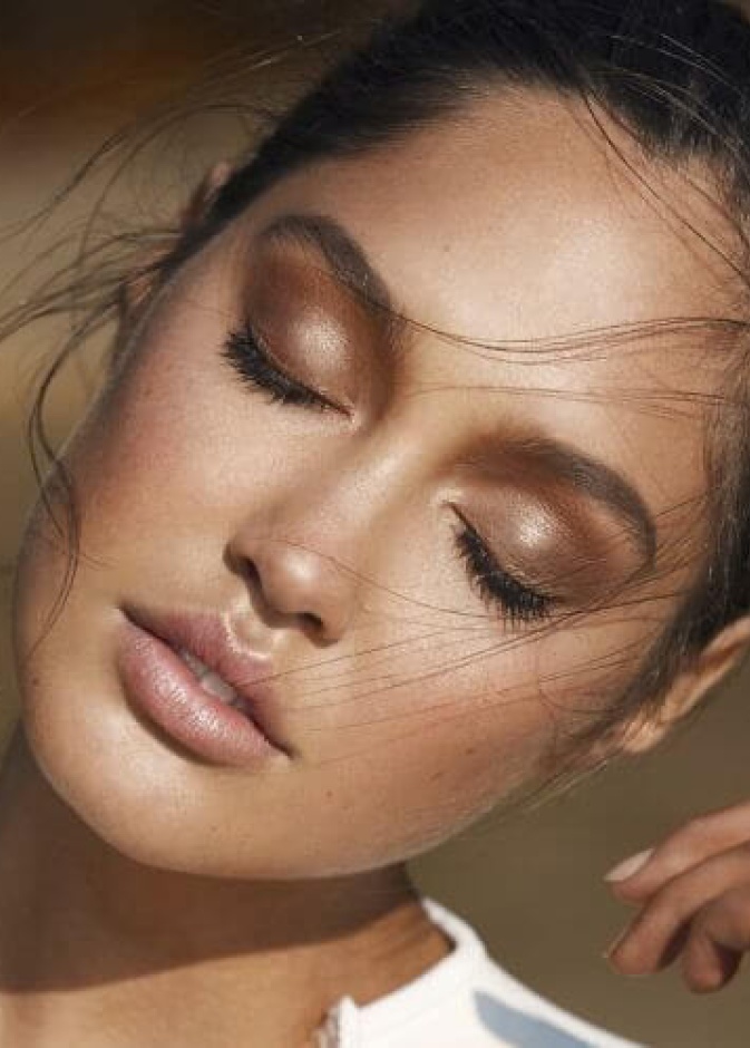  الوان مكياج يناسب البشرة السمراء موضة صيف 2020