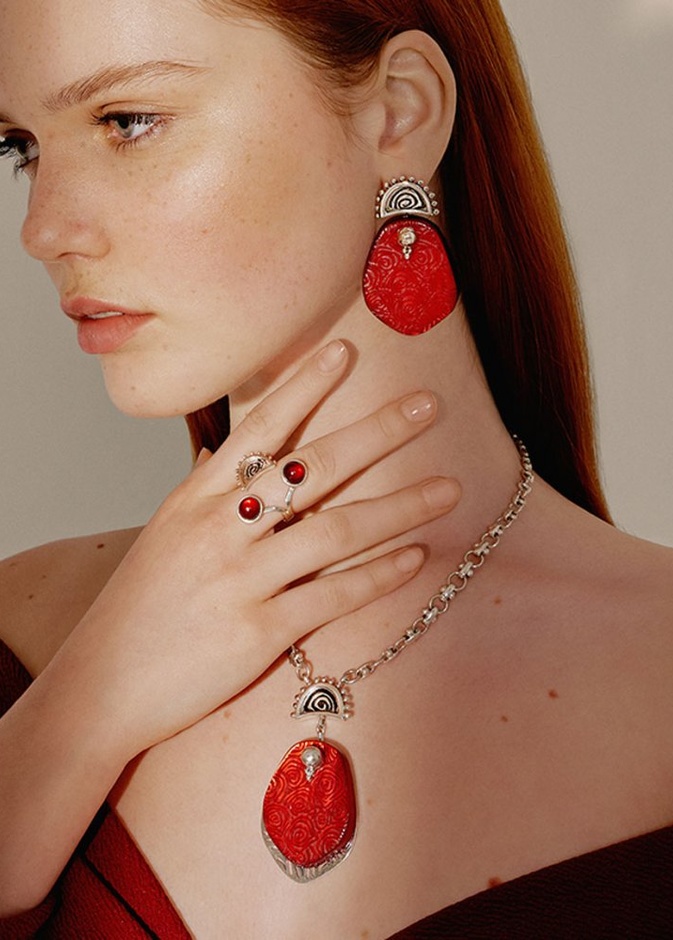 مجموعة مجوهرات من جود بن حليم