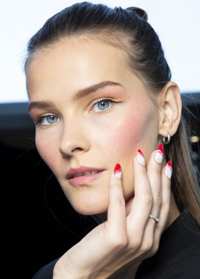 احدث الوان طلاء اظافر جريئة وعصرية موضة صيف 2020 من Tadashi Shoji