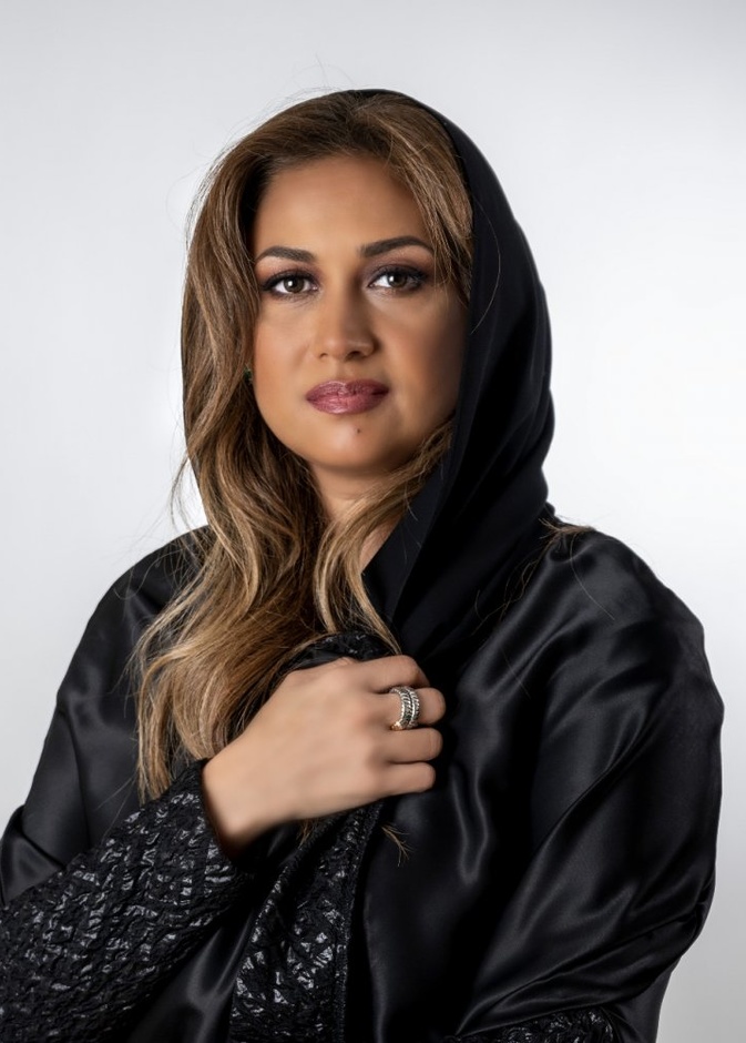 سيدة الأعمال السعودية لميس مدني 