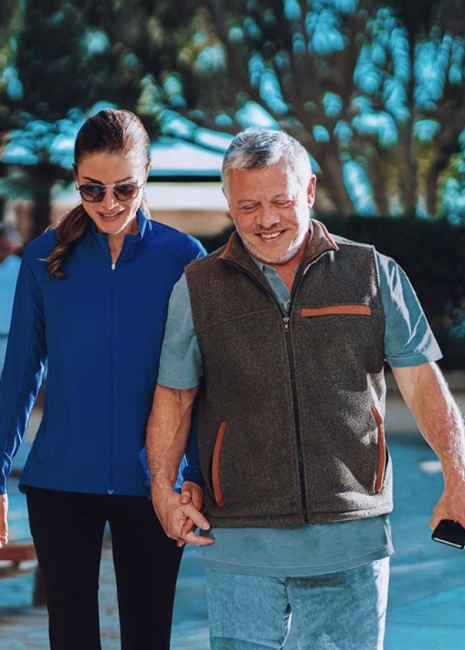 نشرت الملكة رانيا هذه الصورة احتفالا بعيد زواجهما