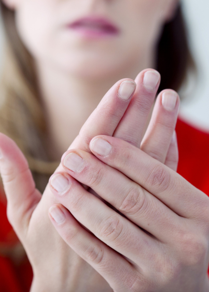 برودة اليدين عرض مرضي يرافق أمراض عدة