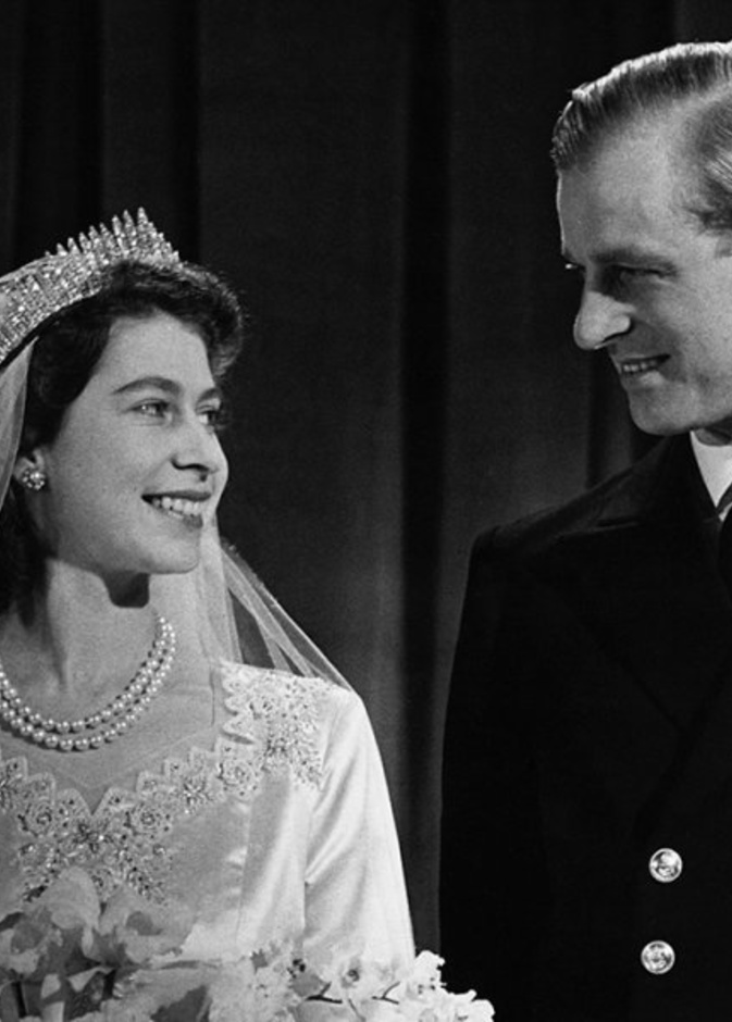 تعرف على هدية الزفاف التي قدمها الأمير فيليب لزوجته ملكة بريطانيا بمناسبة حفل زفافهما